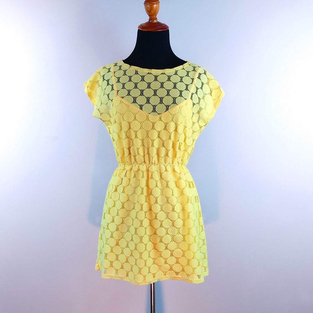 Sunny Crochet Circles Dress w/Cami & Short Sleeves